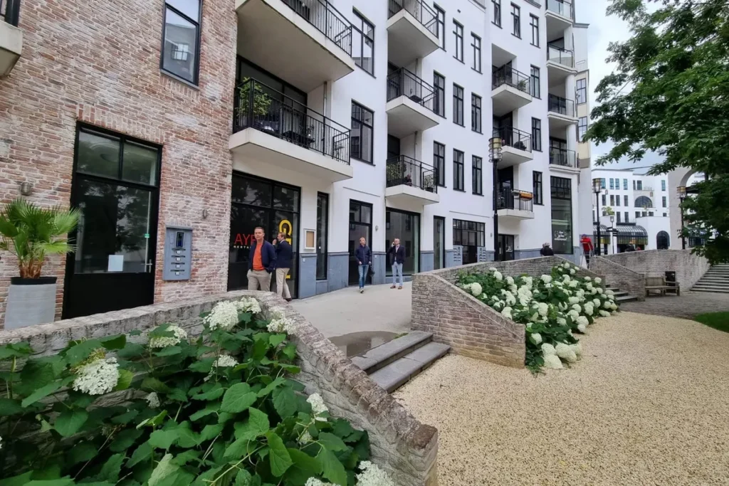 Retail, Horeca, Commerciële ruimtes op Maanplein, Spoorplein in Heerlen, beeld 2 van 4