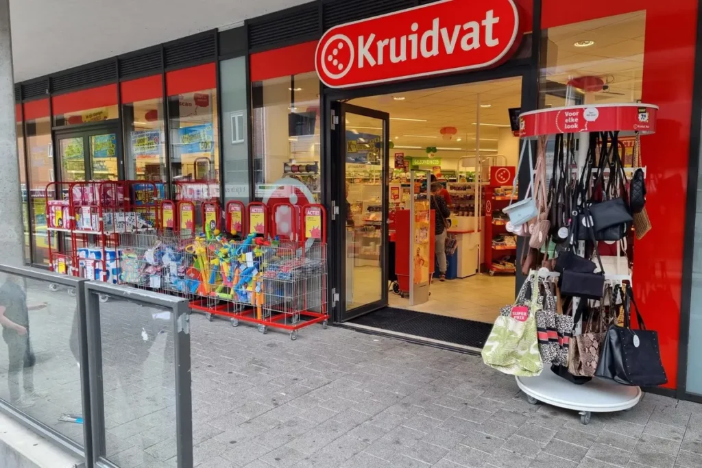 Retail, Commerciële ruimte, Buurtwinkelcentrum Heerlerheide in Heerlen, beeld 3 van 3