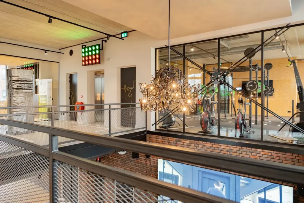 Kantoorpand W&W Vastgoed en Ingenious in Veenendaal, beeld 2 van 6